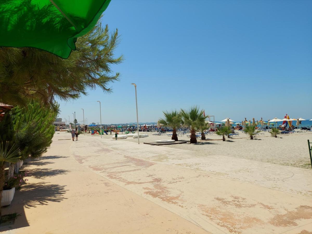 Golden Beach Apartments Durrës 외부 사진
